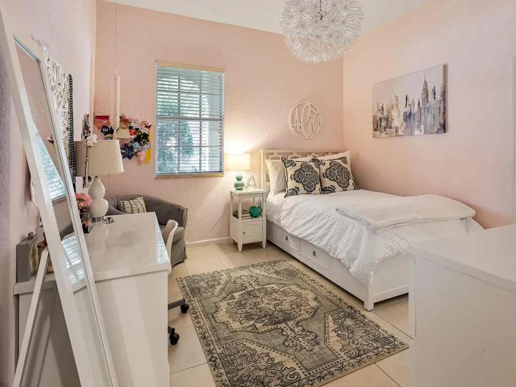175 Via Rosina Jupiter FL 33458