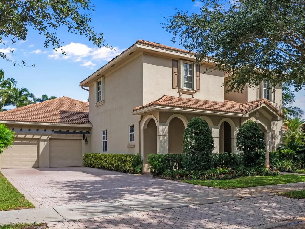 175 Via Rosina Jupiter FL 33458