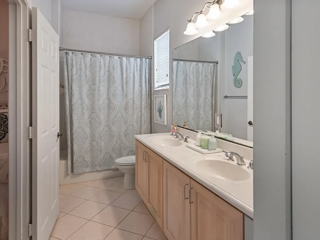 175 Via Rosina Jupiter FL 33458