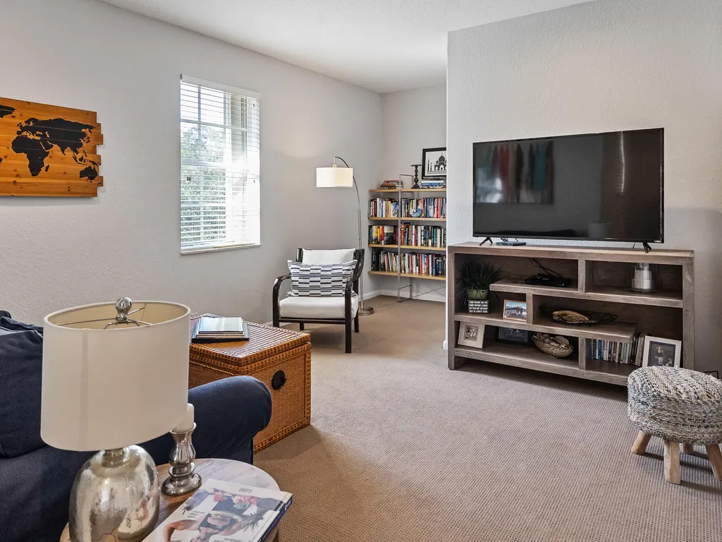 175 Via Rosina Jupiter FL 33458