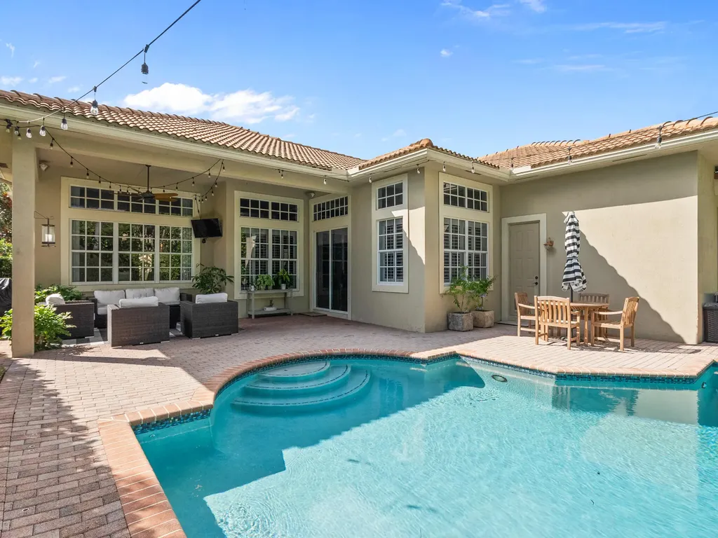 175 Via Rosina Jupiter FL 33458