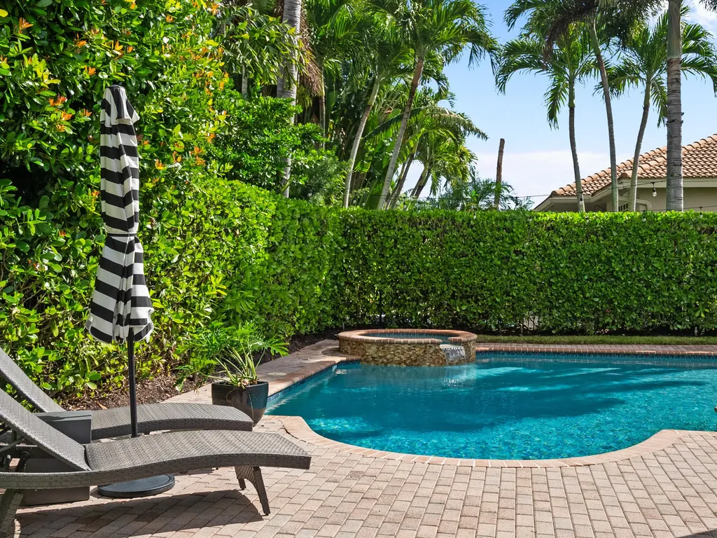175 Via Rosina Jupiter FL 33458