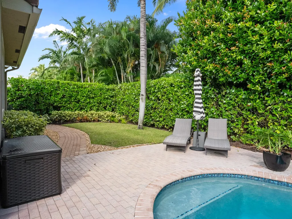 175 Via Rosina Jupiter FL 33458