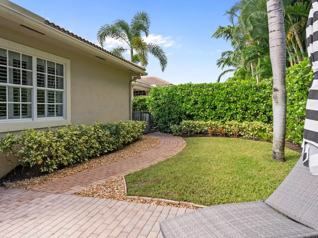 175 Via Rosina Jupiter FL 33458