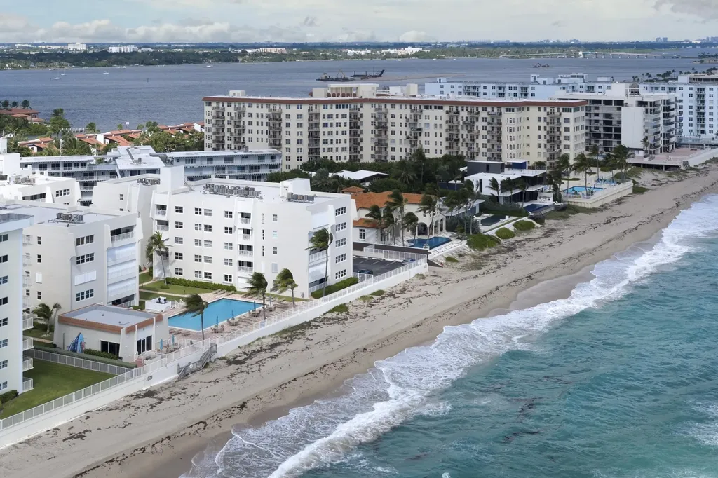 3520 S Ocean Boulevard South Palm Beach FL 33480