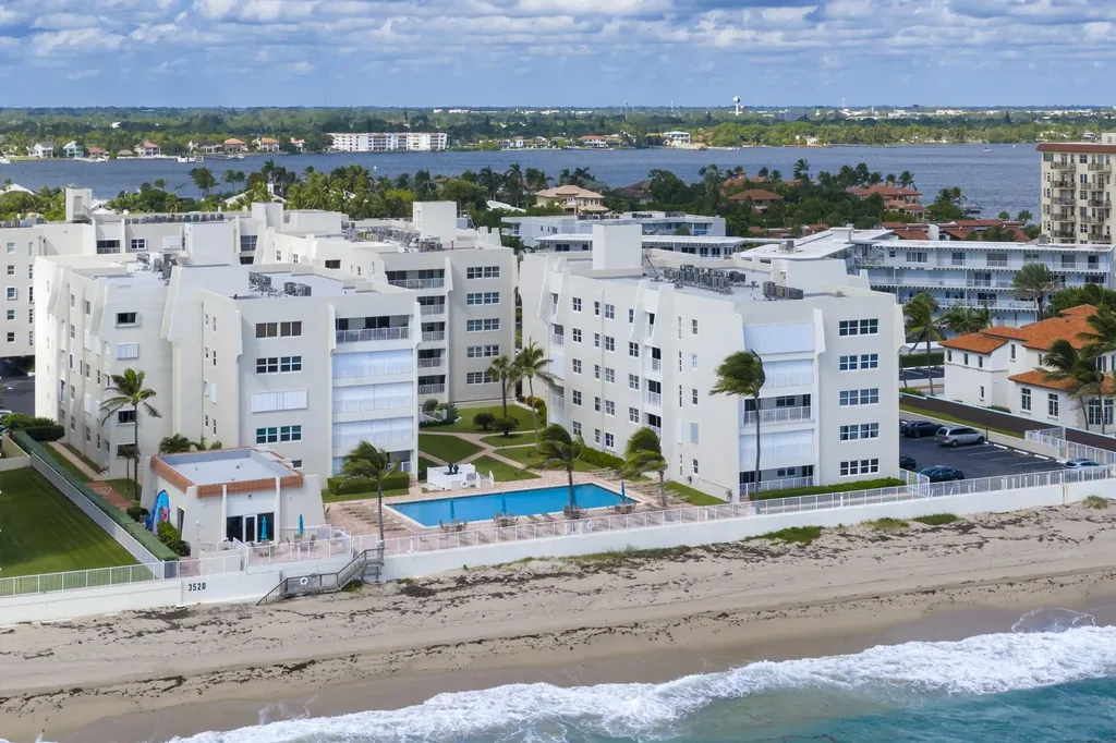 3520 S Ocean Boulevard South Palm Beach FL 33480
