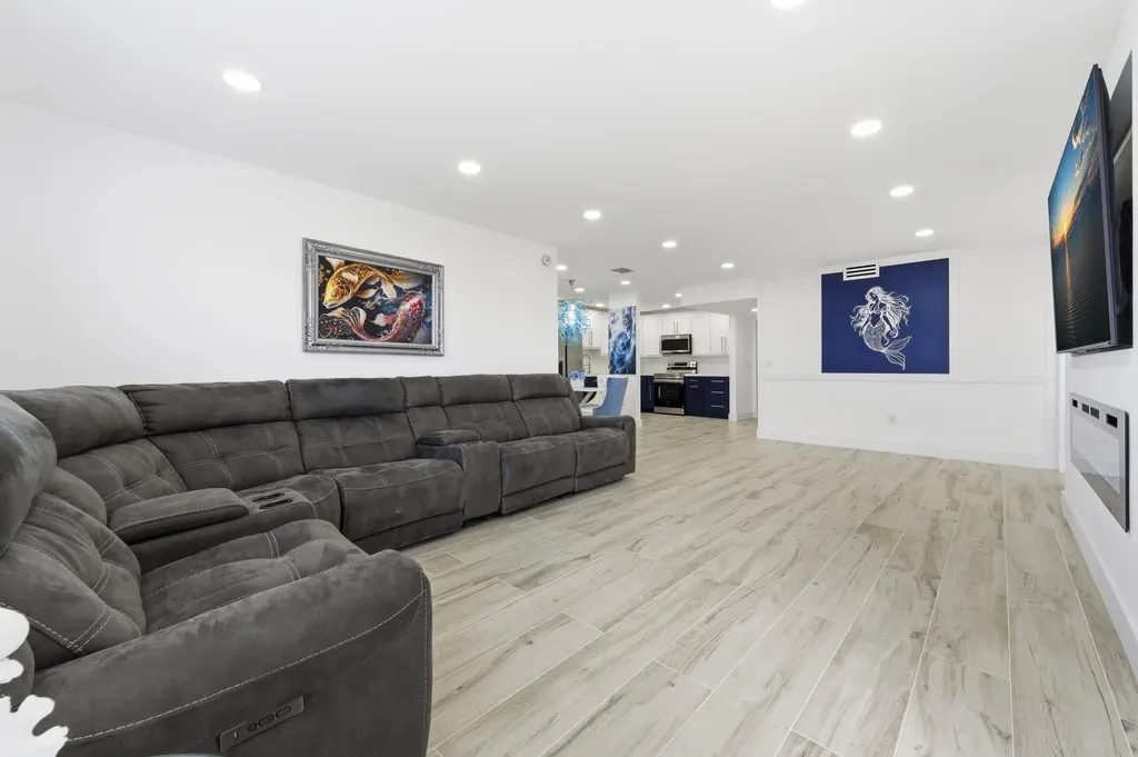 3520 S Ocean Boulevard South Palm Beach FL 33480