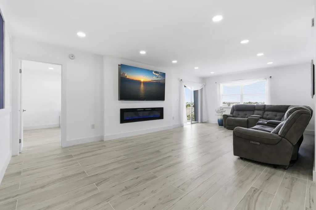 3520 S Ocean Boulevard South Palm Beach FL 33480