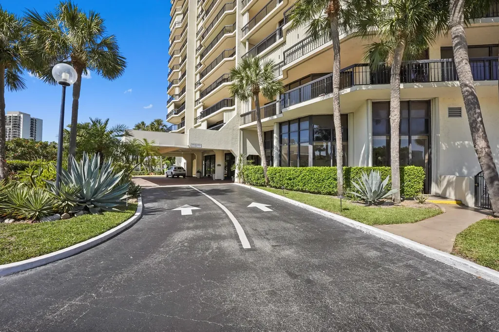 1900 Consulate Place West Palm Beach FL 33401