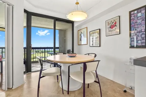 1900 Consulate Place West Palm Beach FL 33401
