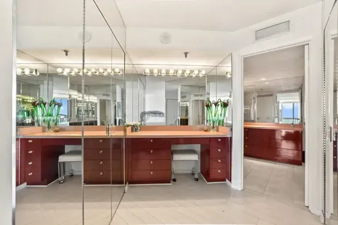 1900 Consulate Place West Palm Beach FL 33401
