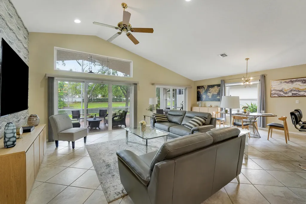 6818 Rienzo Street Lake Worth FL 33467