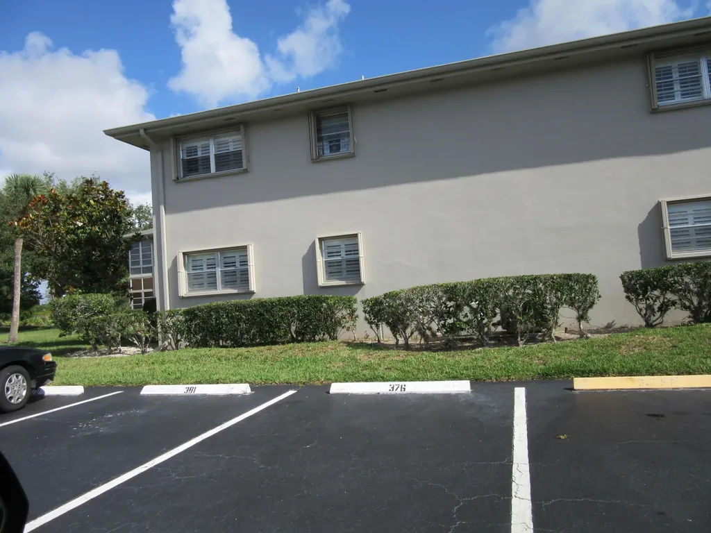 1 Lake Vista Trail Port St Lucie FL 34952