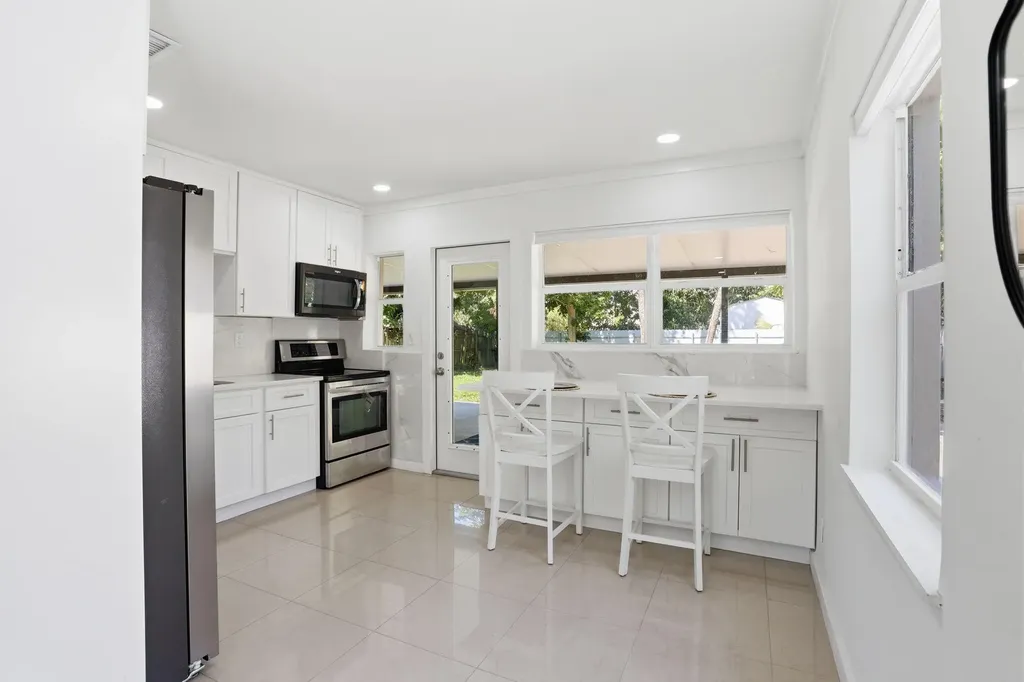 139 SW 21st Way Fort Lauderdale FL 33312