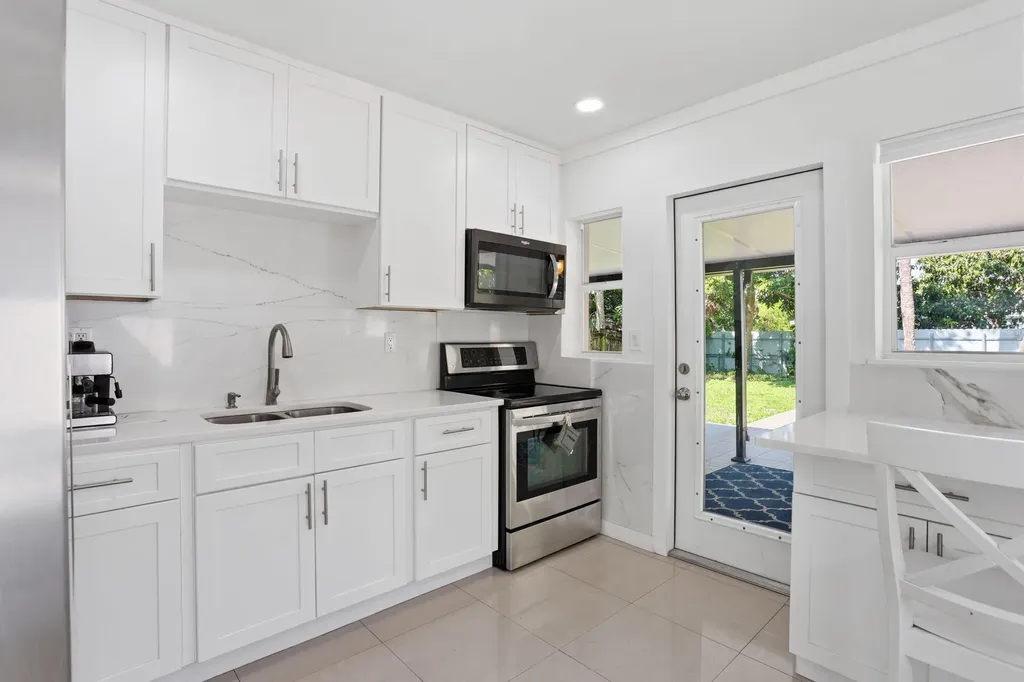 139 SW 21st Way Fort Lauderdale FL 33312