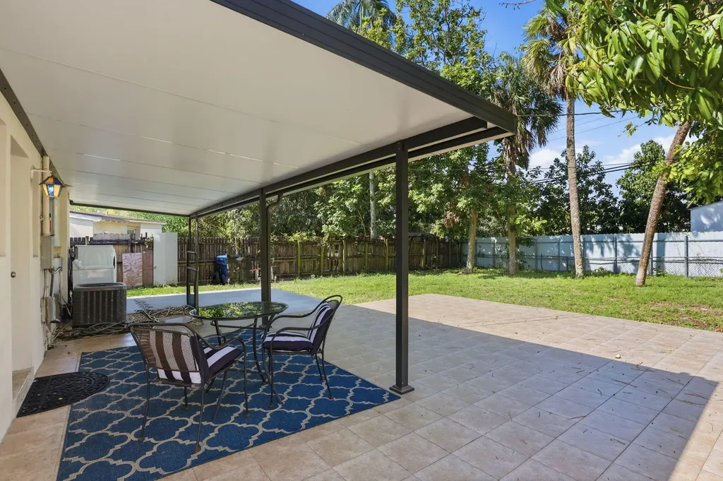139 SW 21st Way Fort Lauderdale FL 33312