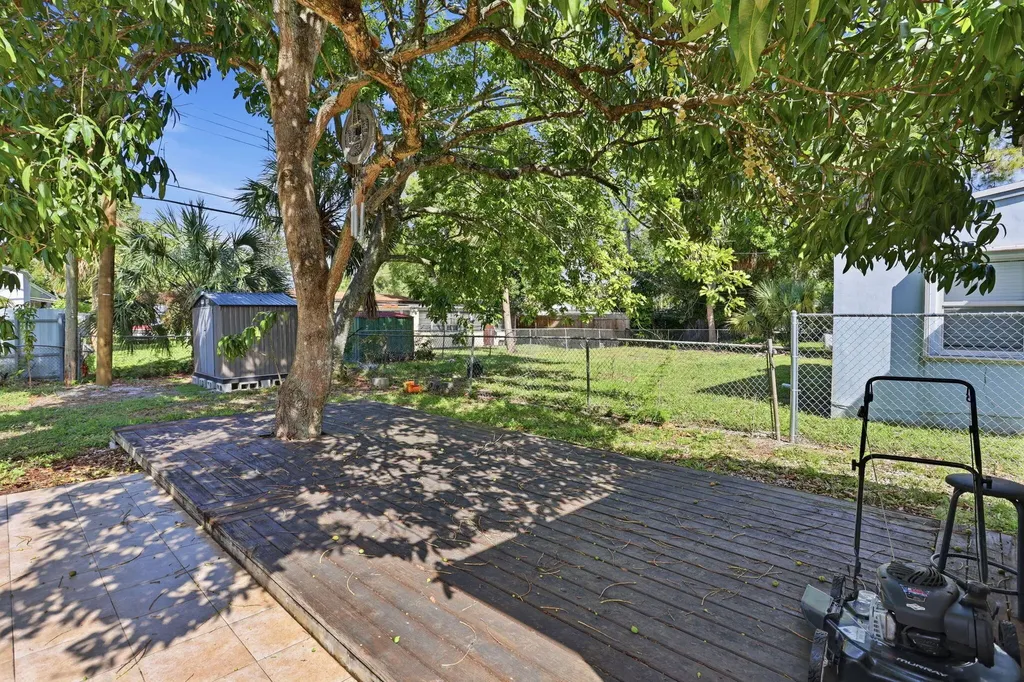 139 SW 21st Way Fort Lauderdale FL 33312
