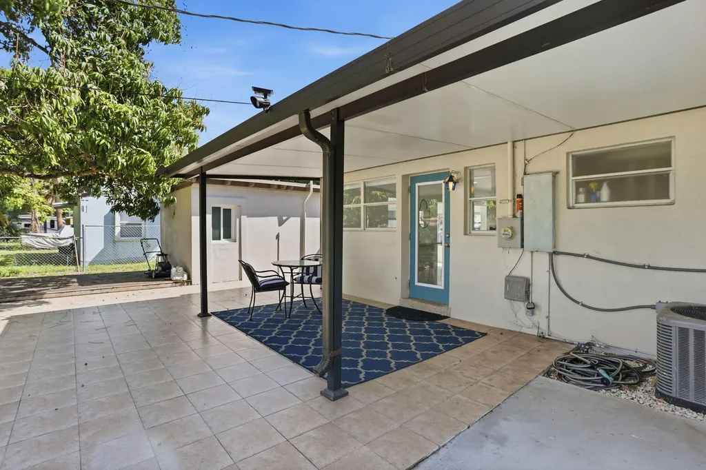 139 SW 21st Way Fort Lauderdale FL 33312