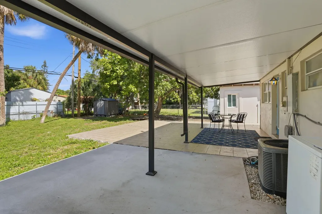 139 SW 21st Way Fort Lauderdale FL 33312