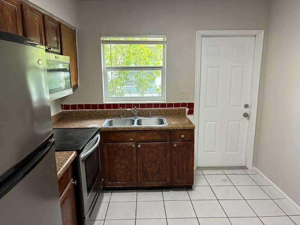 1329 NW 8th Avenue Fort Lauderdale FL 33311