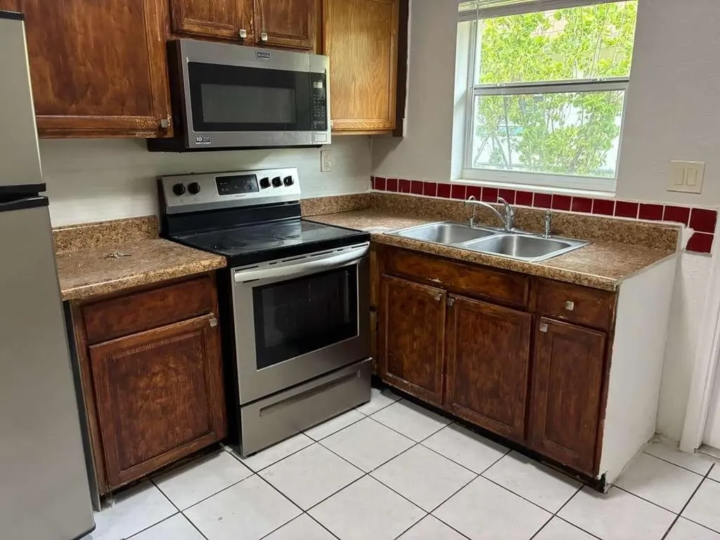 1329 NW 8th Avenue Fort Lauderdale FL 33311