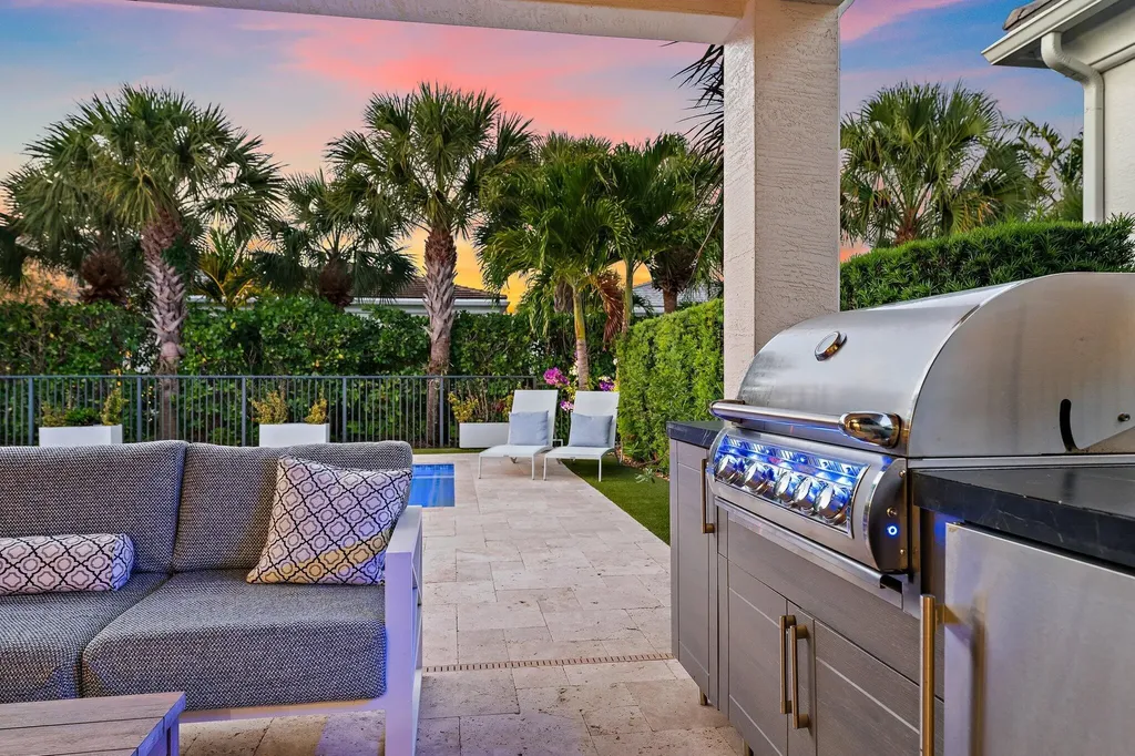 5611 Delacroix Terrace Palm Beach Gardens FL 33418