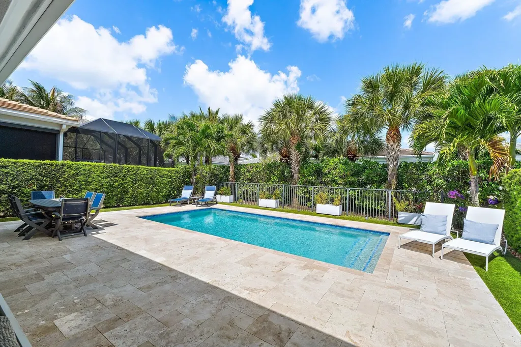 5611 Delacroix Terrace Palm Beach Gardens FL 33418