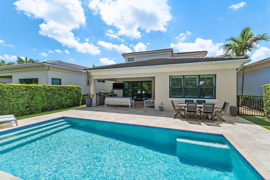 5611 Delacroix Terrace Palm Beach Gardens FL 33418