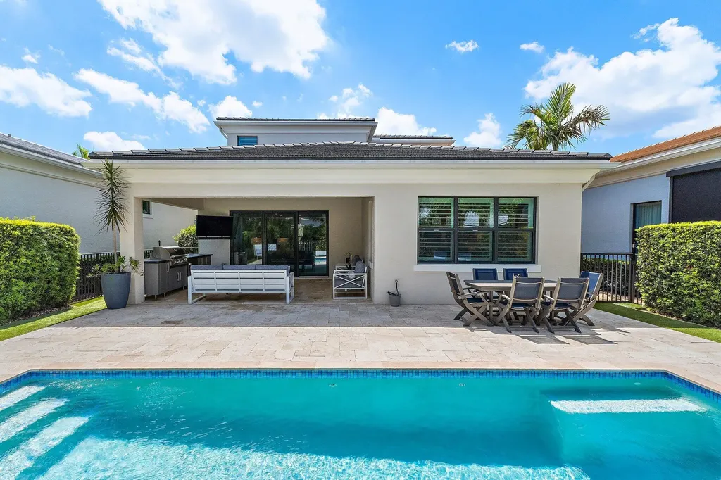 5611 Delacroix Terrace Palm Beach Gardens FL 33418