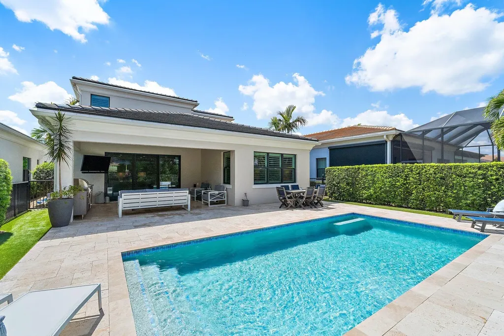 5611 Delacroix Terrace Palm Beach Gardens FL 33418