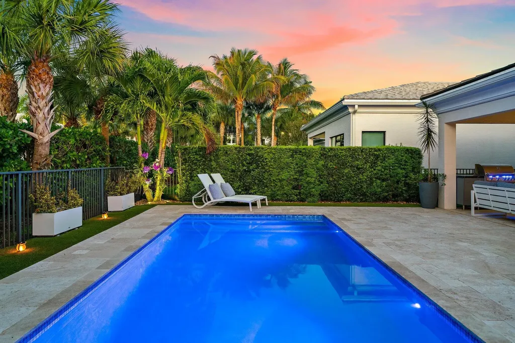 5611 Delacroix Terrace Palm Beach Gardens FL 33418