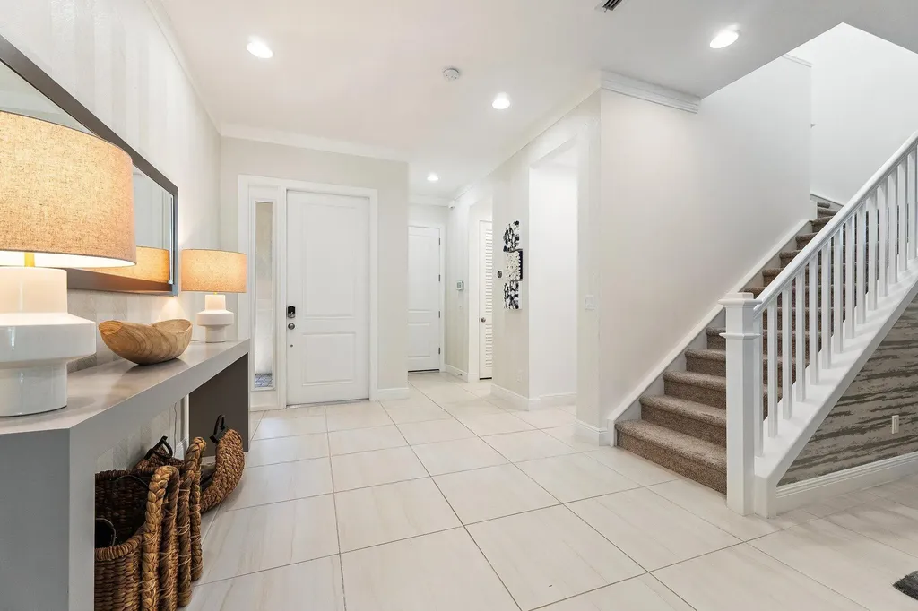 5611 Delacroix Terrace Palm Beach Gardens FL 33418