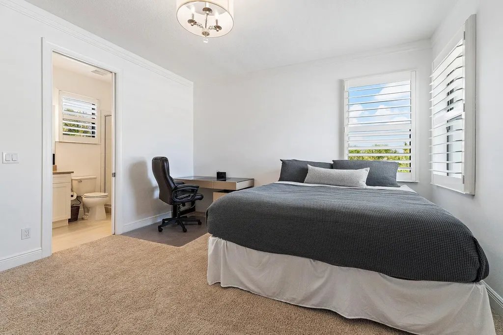 5611 Delacroix Terrace Palm Beach Gardens FL 33418