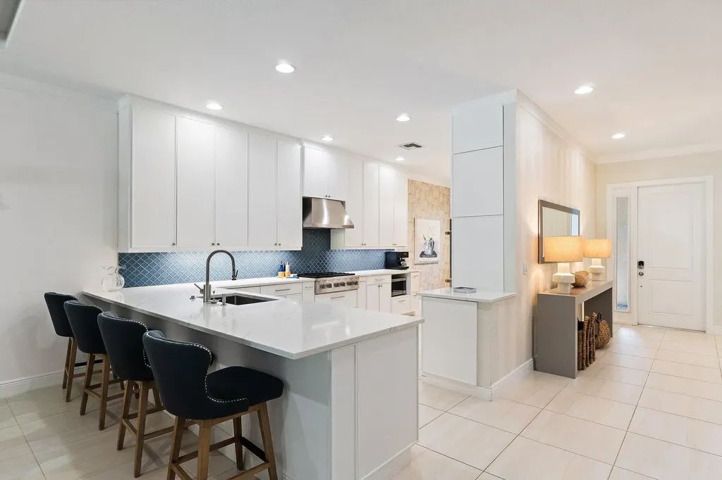 5611 Delacroix Terrace Palm Beach Gardens FL 33418