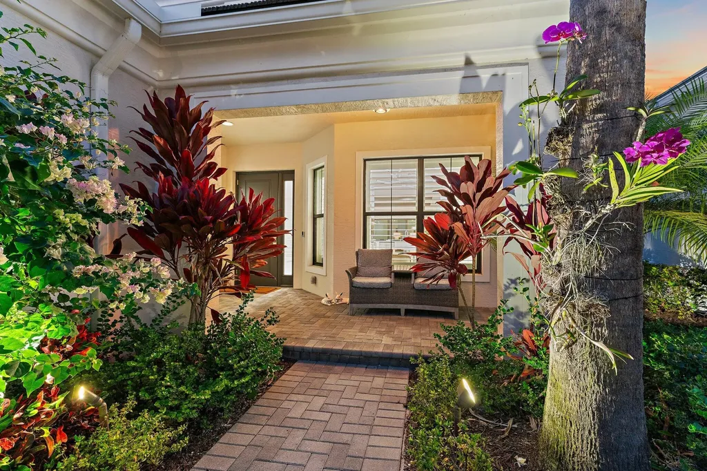 5611 Delacroix Terrace Palm Beach Gardens FL 33418