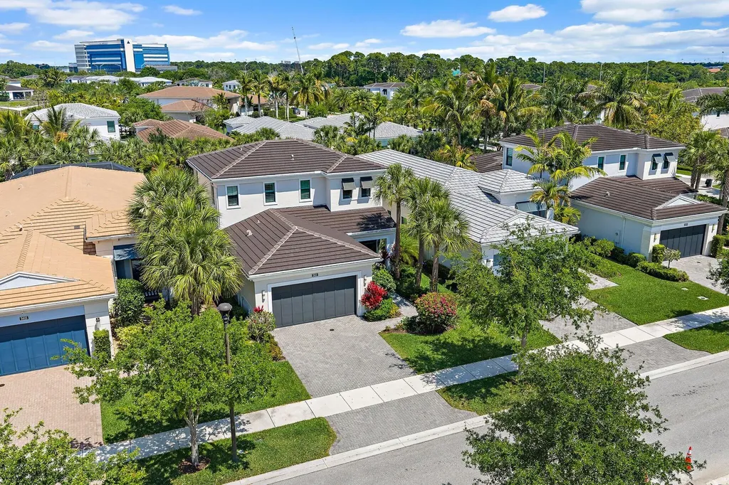 5611 Delacroix Terrace Palm Beach Gardens FL 33418