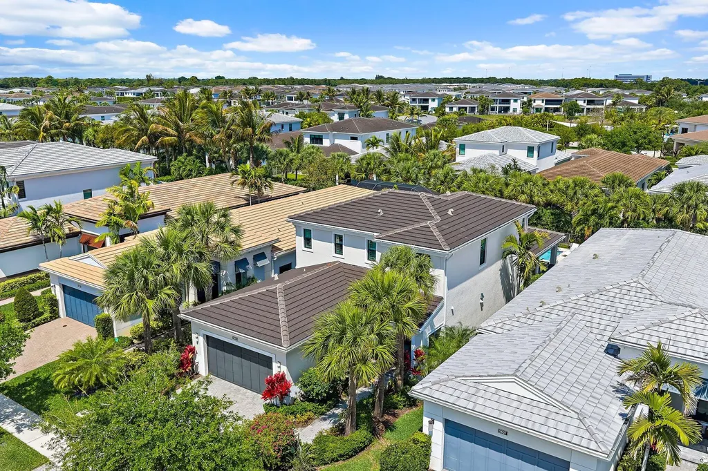 5611 Delacroix Terrace Palm Beach Gardens FL 33418
