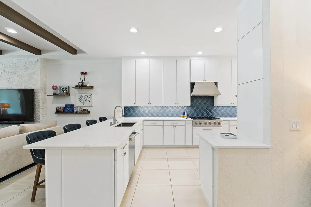5611 Delacroix Terrace Palm Beach Gardens FL 33418