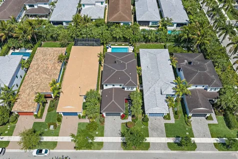 5611 Delacroix Terrace Palm Beach Gardens FL 33418