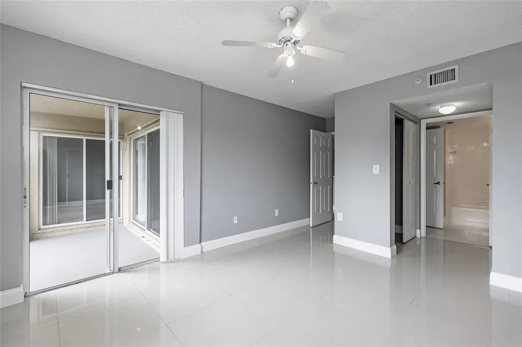 2600 S University Drive Davie FL 33328