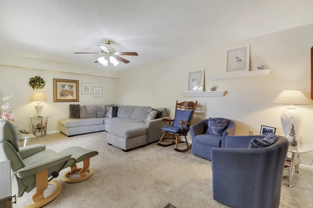 6645 66th Way West Palm Beach FL 33409