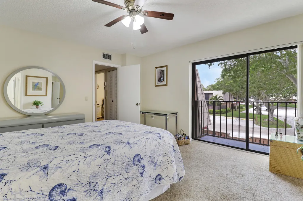 6645 66th Way West Palm Beach FL 33409