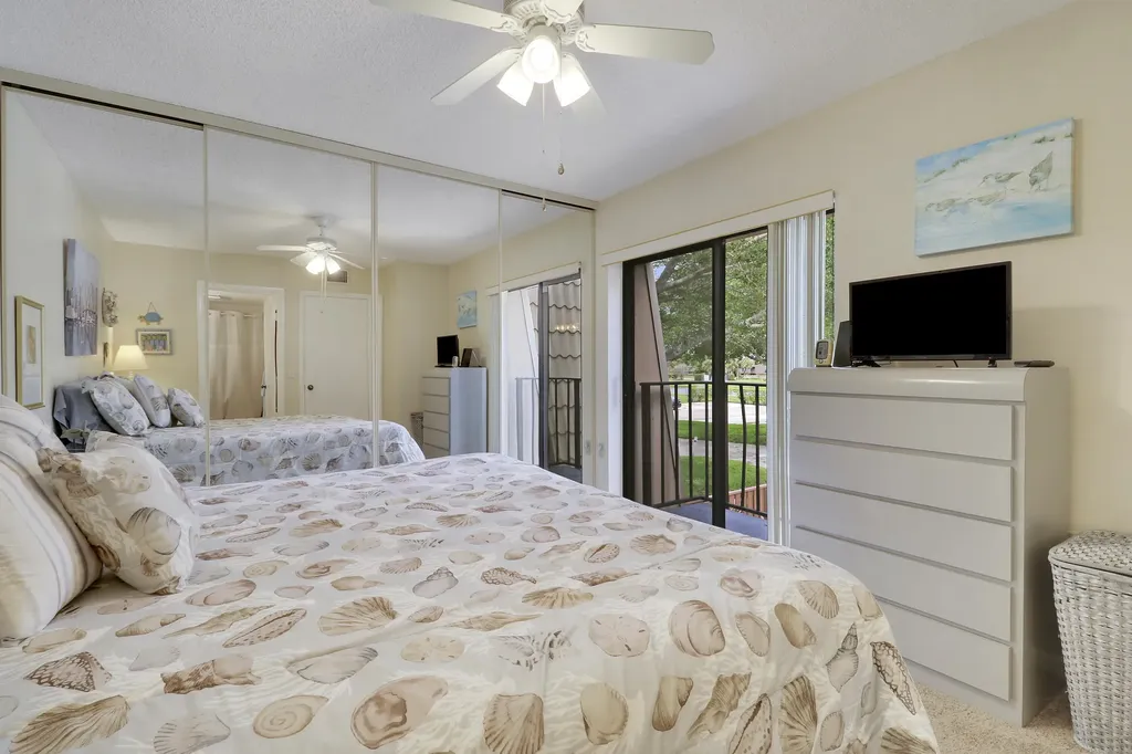 6645 66th Way West Palm Beach FL 33409