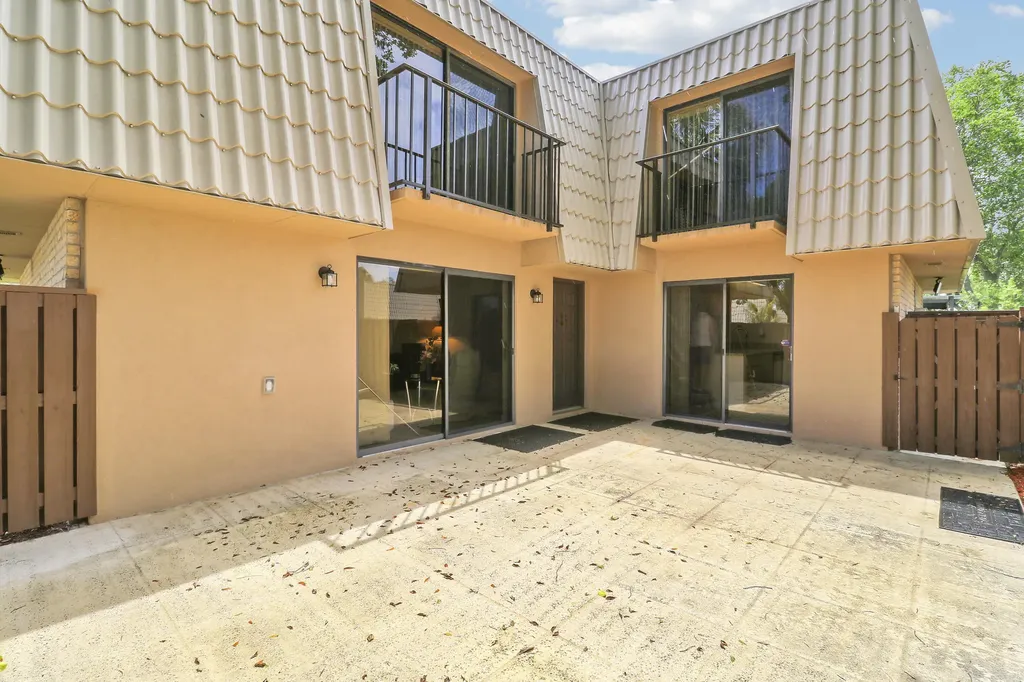 6645 66th Way West Palm Beach FL 33409