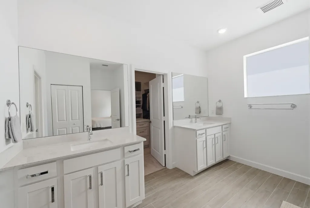 1096 Sterling Pine Place Loxahatchee FL 33470