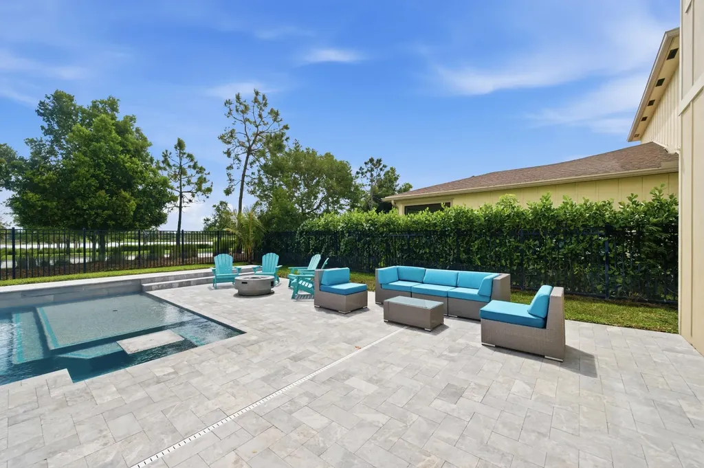 1096 Sterling Pine Place Loxahatchee FL 33470