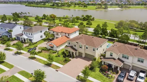 1096 Sterling Pine Place Loxahatchee FL 33470