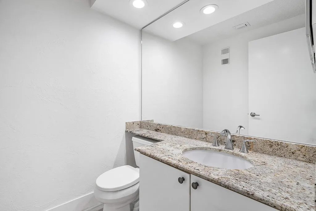1035 S Federal Highway Delray Beach FL 33483
