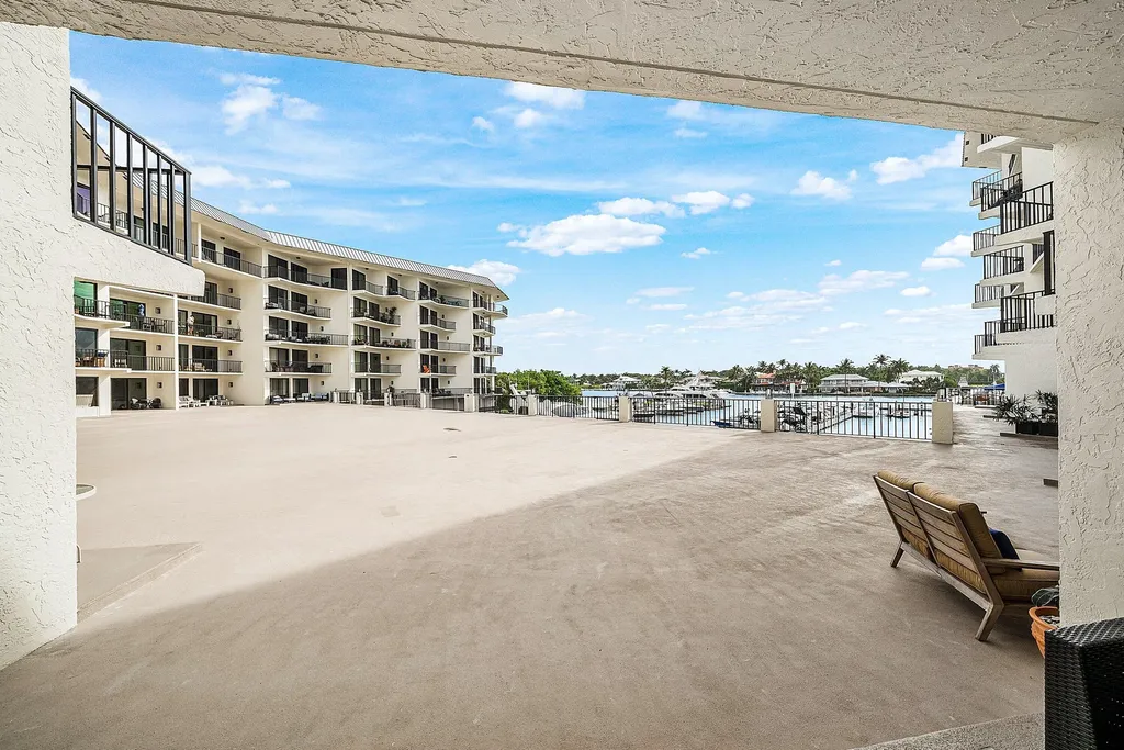 1035 S Federal Highway Delray Beach FL 33483