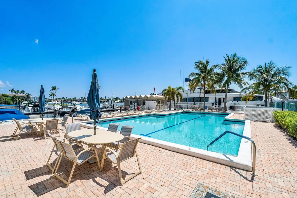 1035 S Federal Highway Delray Beach FL 33483
